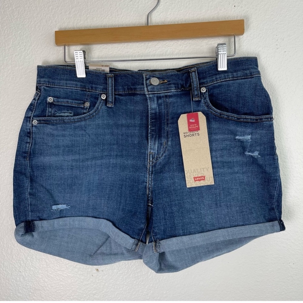 Levis Women's Mid Length Shorts size 31 - Picture 1 of 10